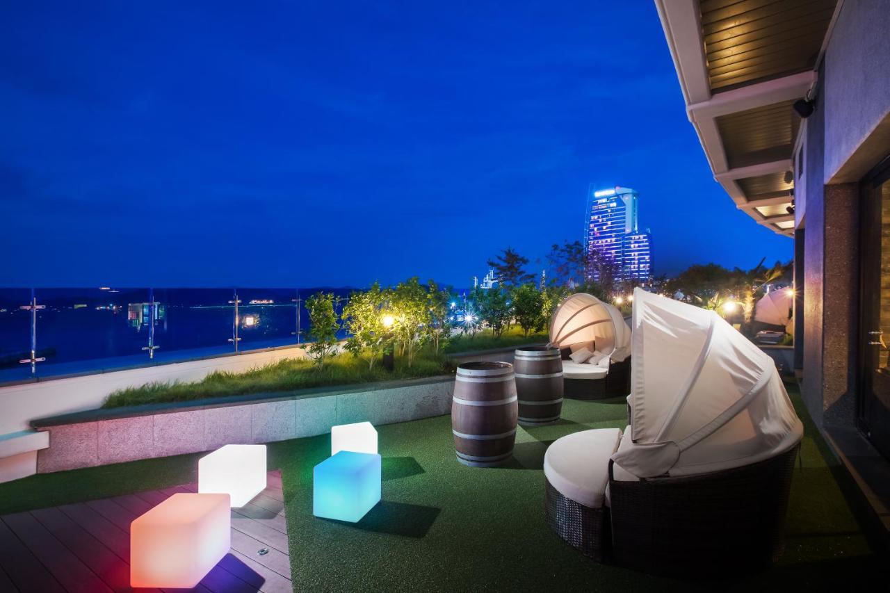 Utop Marina Hotel & Resort ヨス市 エクステリア 写真