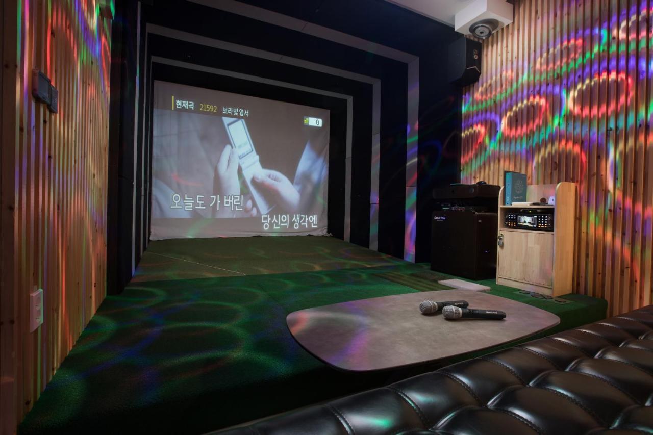 Utop Marina Hotel & Resort ヨス市 エクステリア 写真