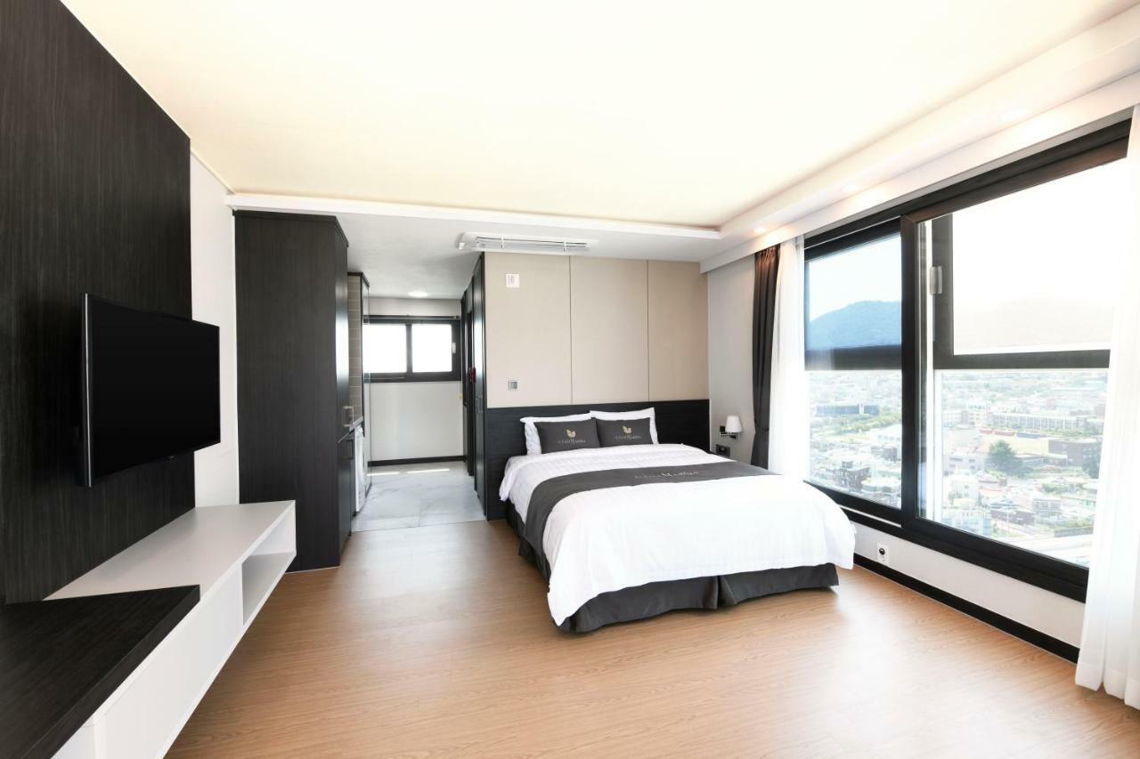Utop Marina Hotel & Resort ヨス市 エクステリア 写真